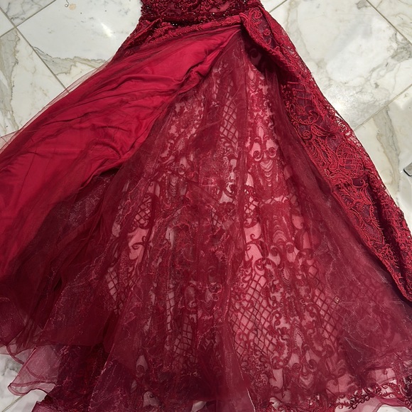 Formal gown - Picture 6 of 8